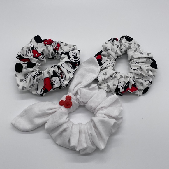 SOLD OUT Set of 3 Scrunchies / Disney Scrunchies / Cotton Scrunchies - Picture 1 of 3